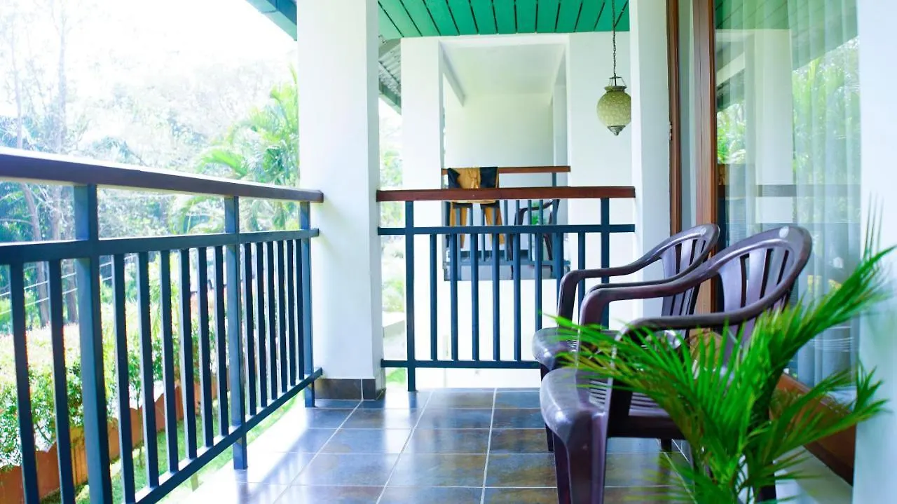 Silver Storm Resort Athirappilly Bed & Breakfast